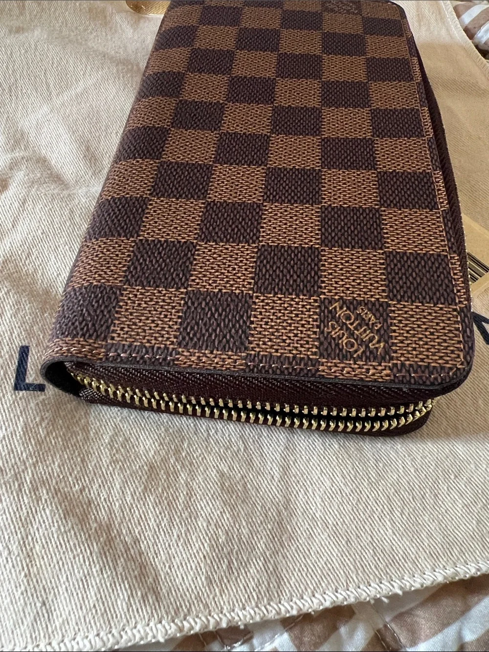 Louis Vuitton Damier Ebene Zippy Wallet — Brown Checker Canvas